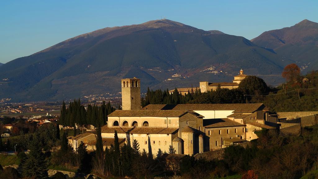Hotel Clarici Spoleto Exterior foto
